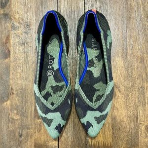 Rothy’s Camouflage ‘The Point’ Flats - size 7.5